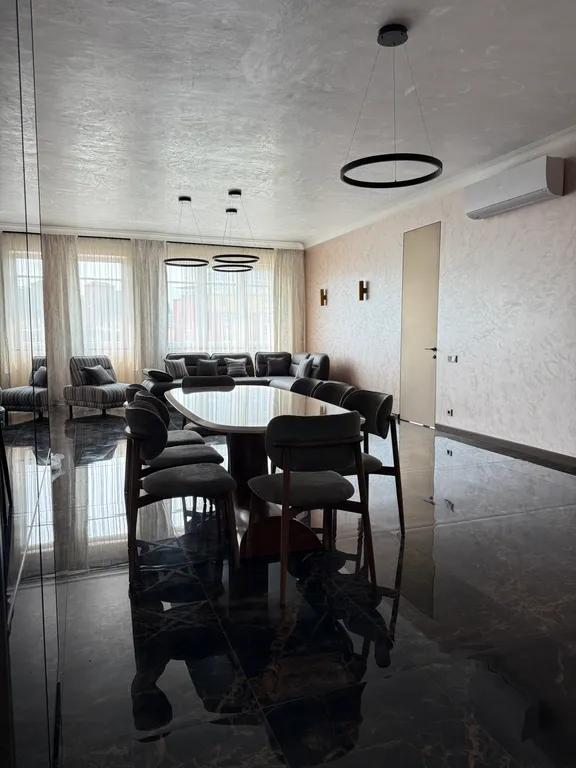 Новая квартира на рыбной деревне с панорамным видом на реку