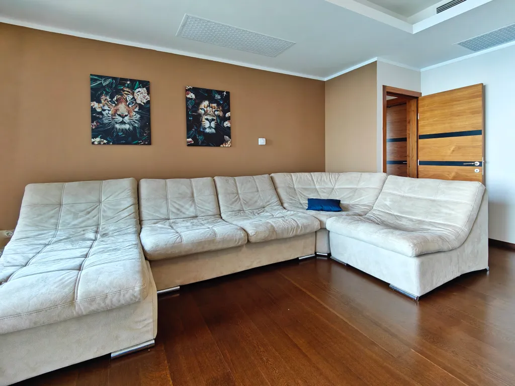 Видовая 2-комнатная квартира в Золотой Бухте