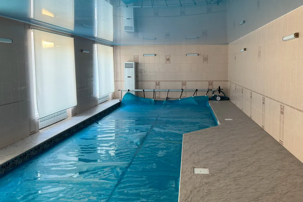 Коттедж Коттедж у леса с бассейном — Белоозёрский