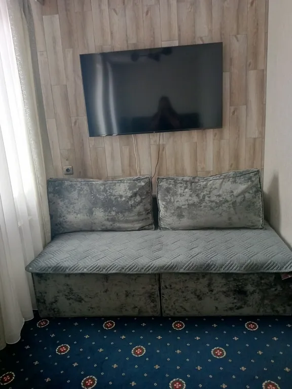 Коттедж на берегу в городе, сауна с бассейном