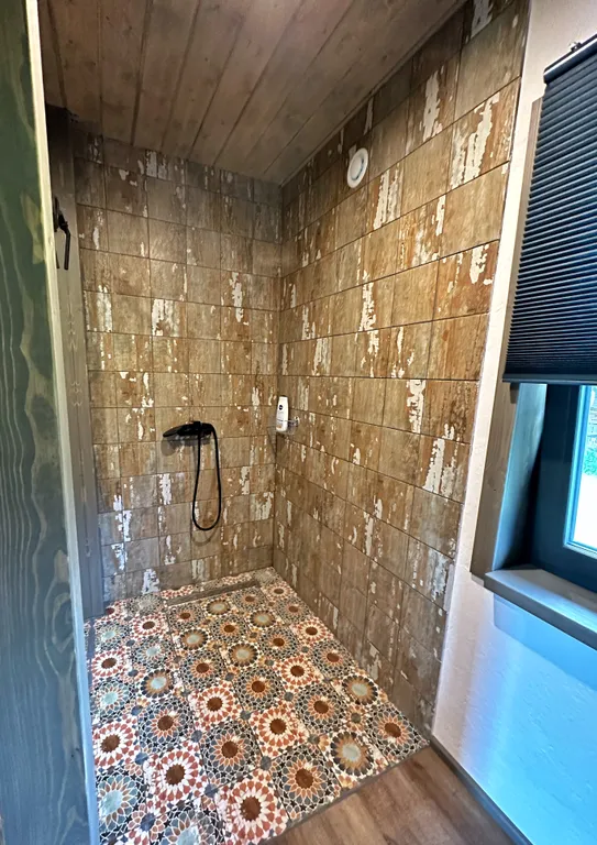 Коттедж Коттедж на берегу реки — Хотнежа