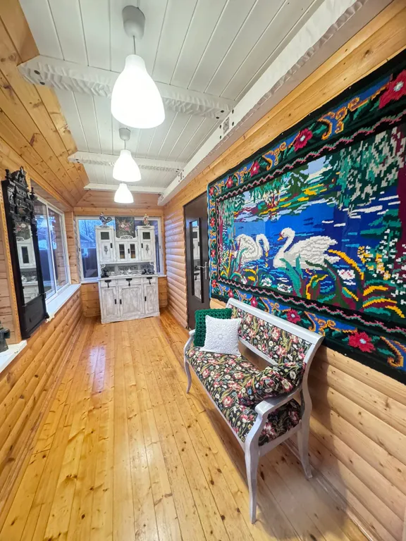 Просторный дом с банькой и видом на храм