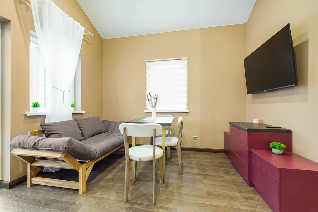 Дом с террасой на берегу Отрадного озера