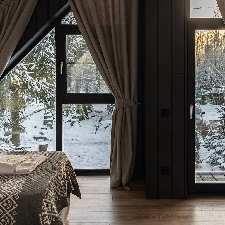 Коттедж Двухэтажный барнхаус на озере с видом на лес — Мичуринское