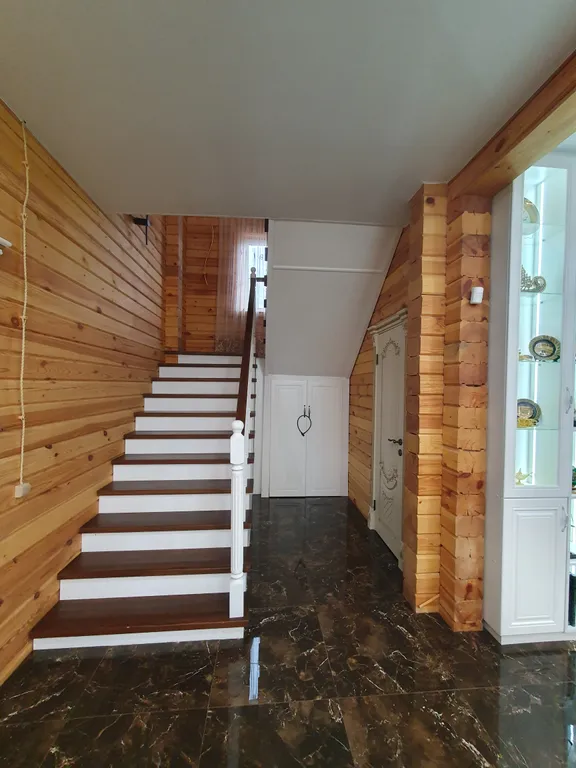 Уютный загородный дом из бруса с баней и чаном на дровах