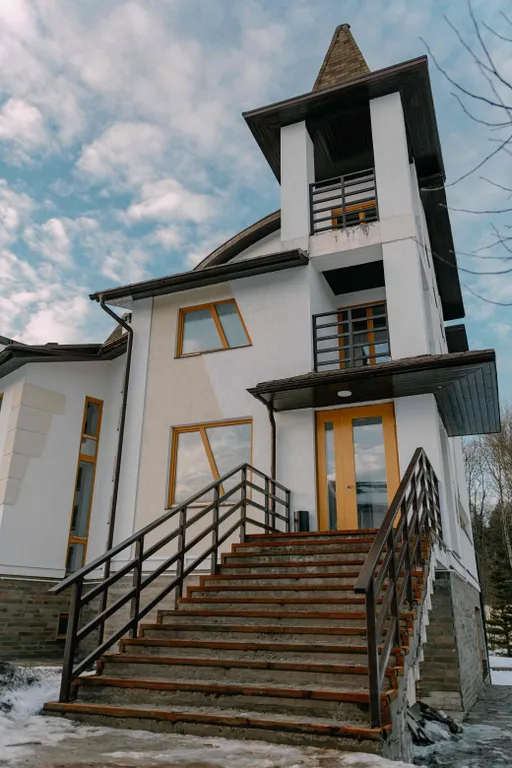 Коттедж с нотками стиля модерн