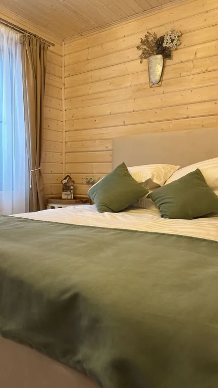 Частный дом с баней на дровах