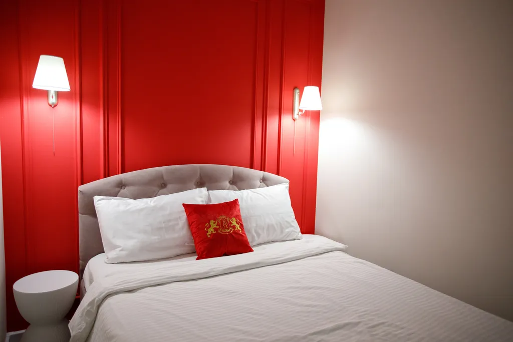 Дизайнерская квартира с камином