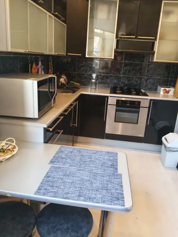 Квартира с видом из окна на самый старый дом в России