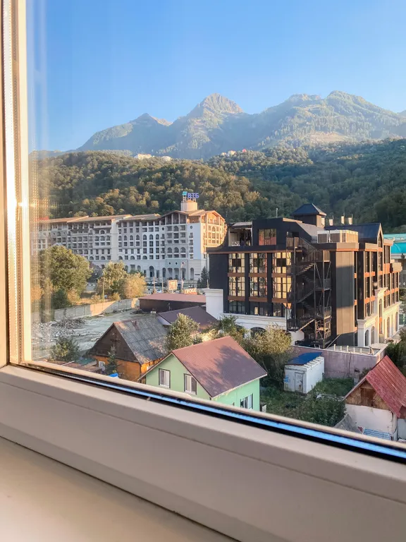 Просторная квартира с балконом вблизи подъемника