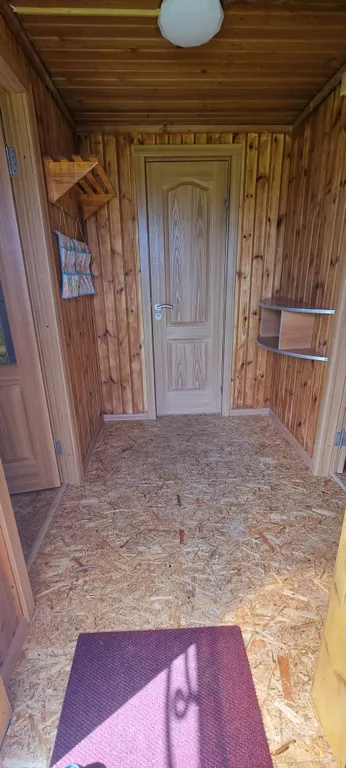 Уютные домики на берегу озера