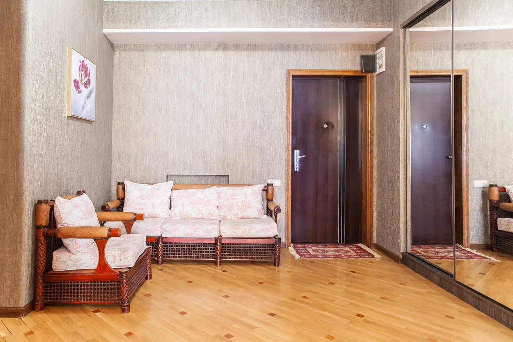 Просторная квартира в центре города около Мзиури парка