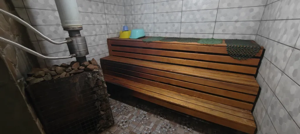 Коттедж возле горячих источников до 25 человек