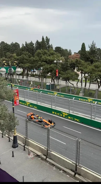 Апартаменты с видом на бульвар