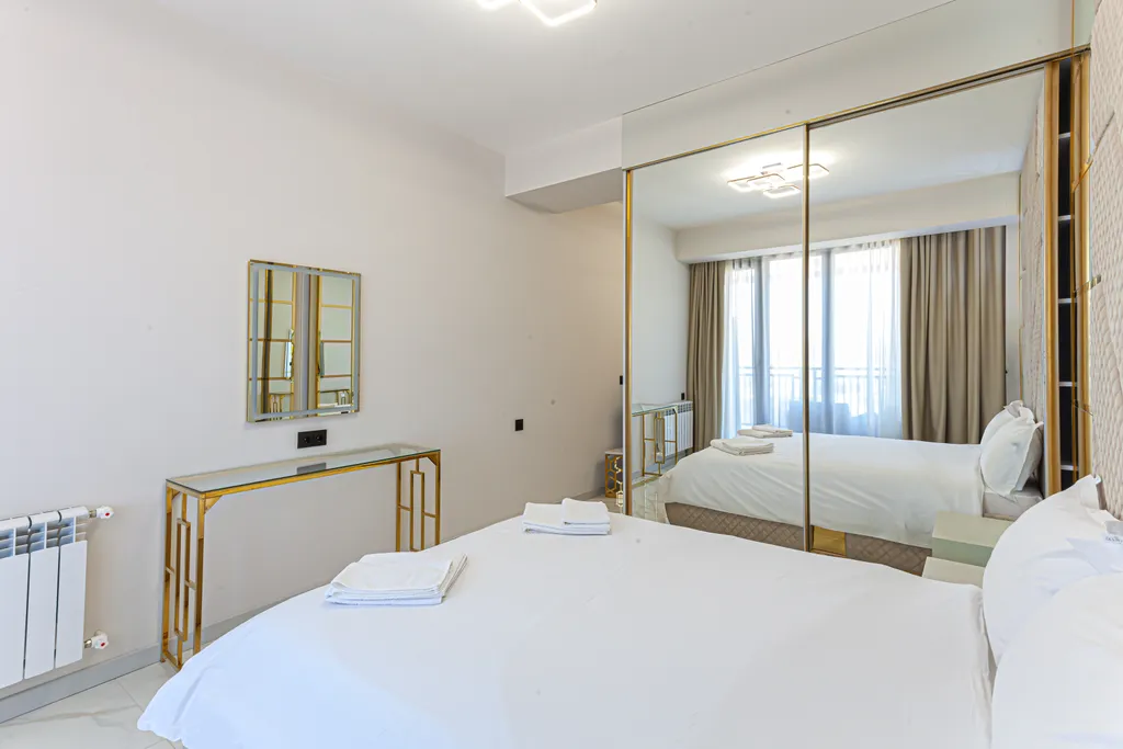 Роскошная квартира-студия у Площади Республики / Стей Инн