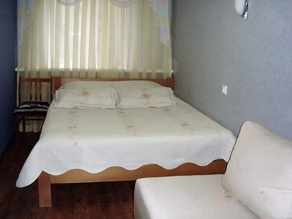 Квартира с балконом возле источников и озера