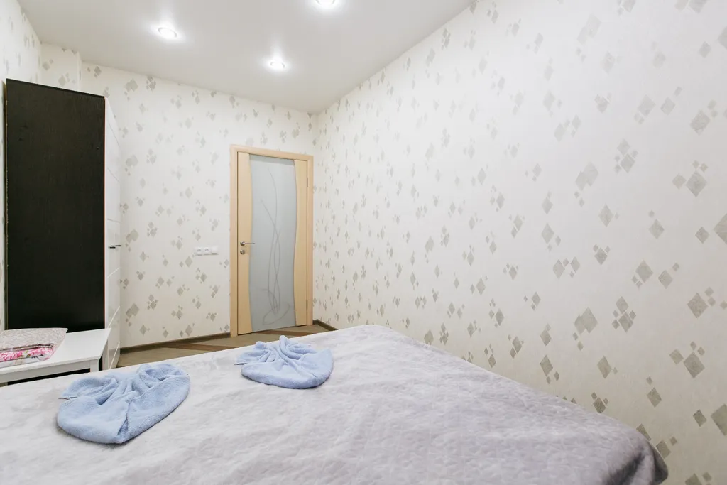 Двухкомнатная квартира-студия возле метро "Маршала Покрышкина"