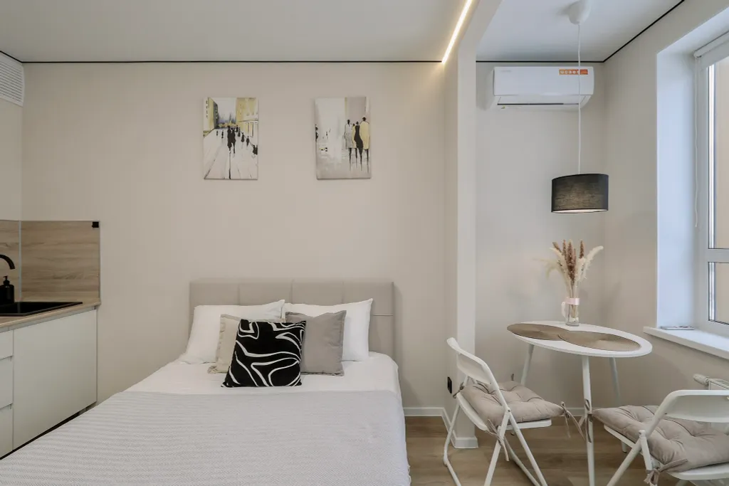 Великолепная студия, совмещенная с лоджией, для двоих гостей