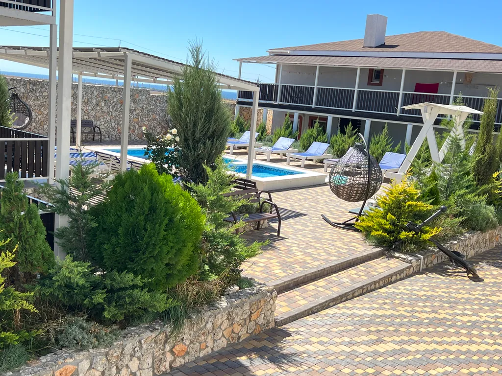 Семейная студия с террасой 1 этаж