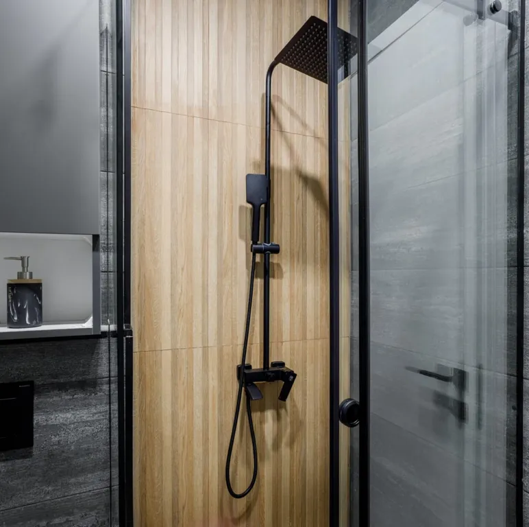 Стильная квартира рядом с метро 300 Арагвинцев