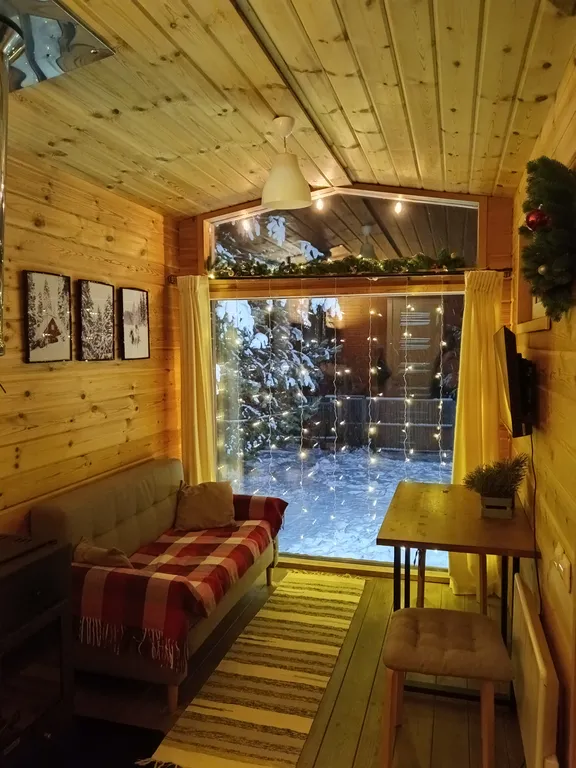 Домик с баней и купелью на дровах на участке 20 соток