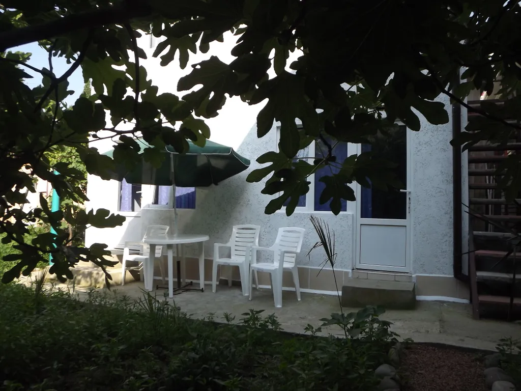 Коттедж 3-комнатный Дом — аренда посуточно в Алушта