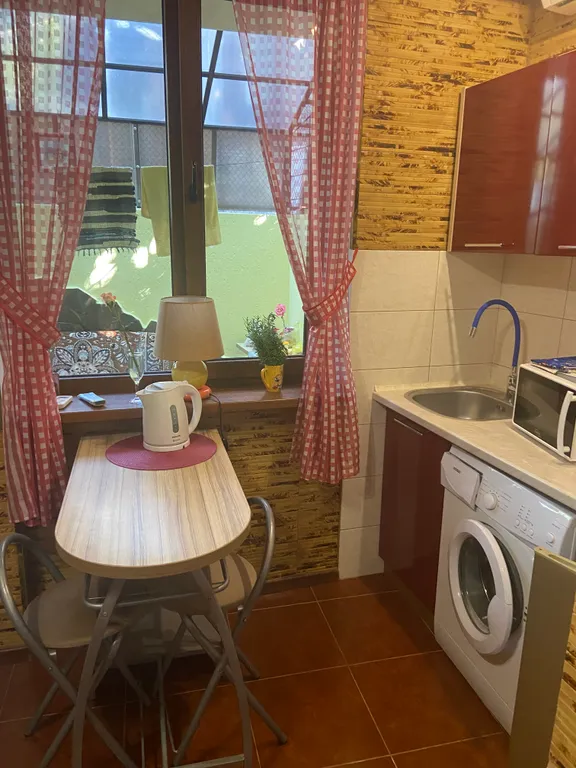 Уютная дачка под ключ с двориком в центре, До моря 200 м, все удобства