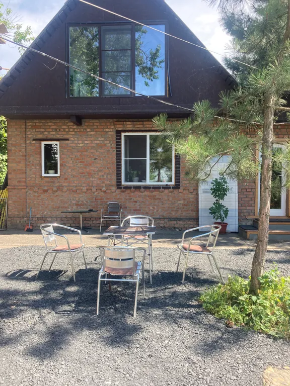 Чудесный дом на берегу реки