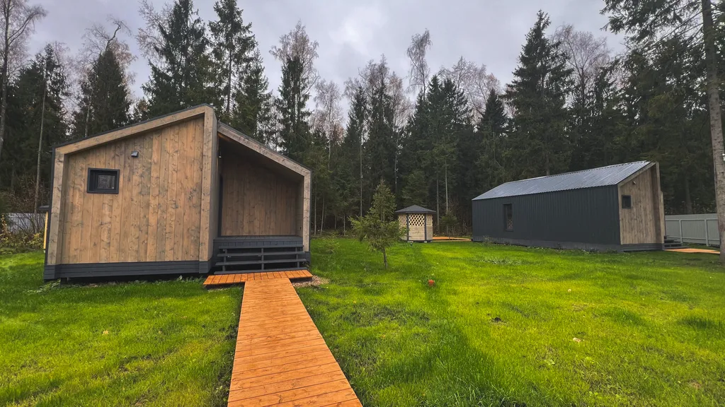 Шале в глэмпинге Лесариум с купелью и мангалом