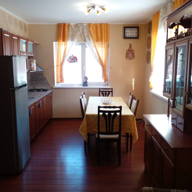 Коттедж Уютный коттедж на берегу реки — Волхов