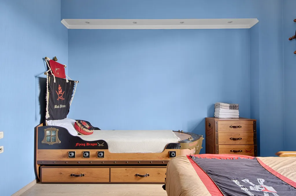 Дом с бассейном