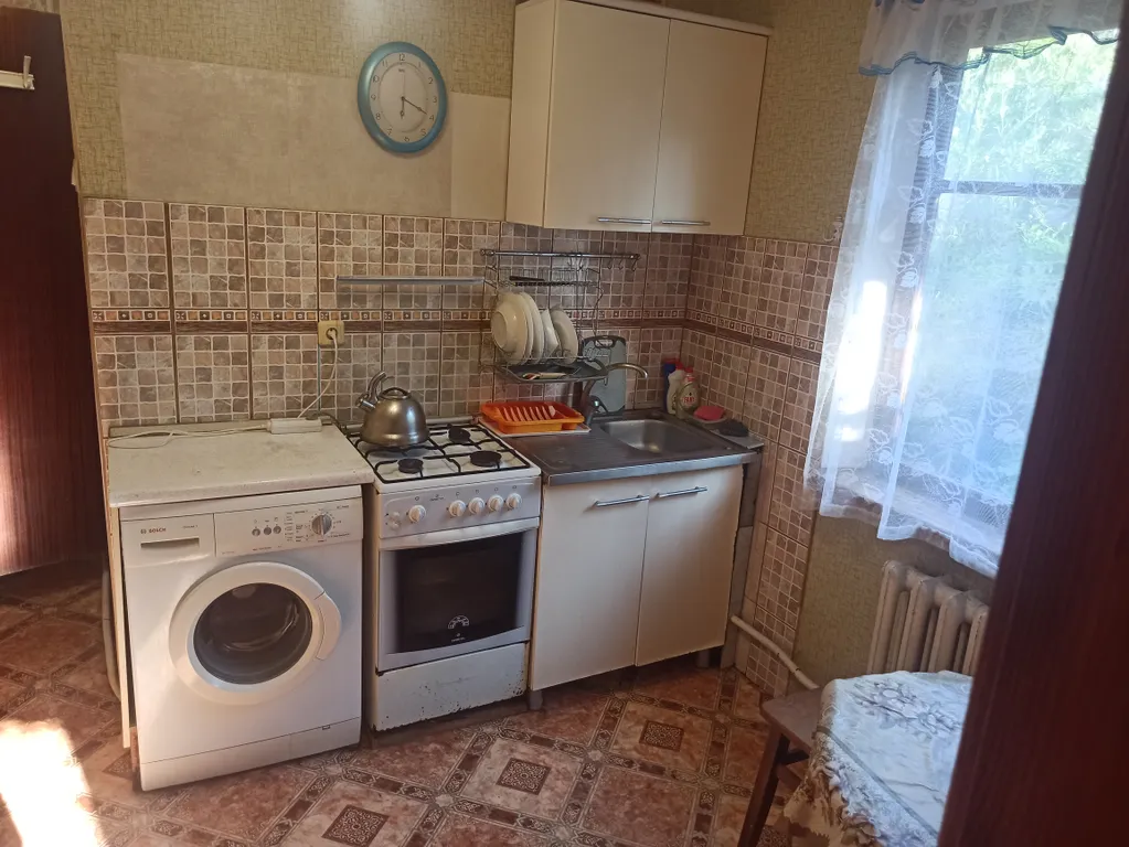 Сочи,недорогая 1ком. квартира,до пляжа Куба 10мин, кондиционер — аренда посуточно в Сочи