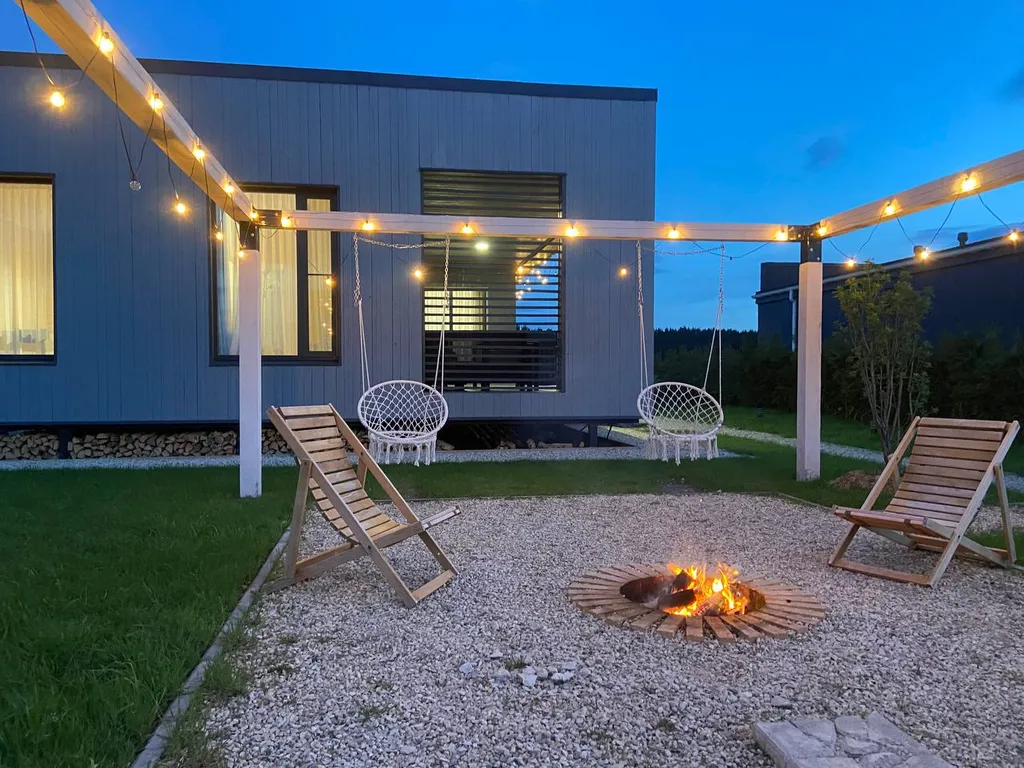Дом с красивой костровой зоной