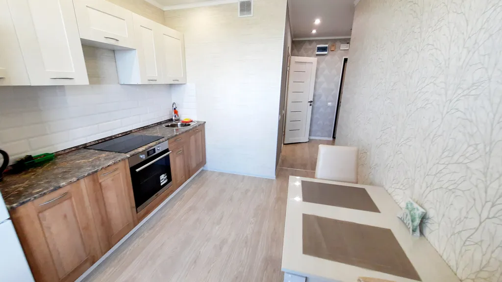 Апартаменты в новом доме в светлых тонах