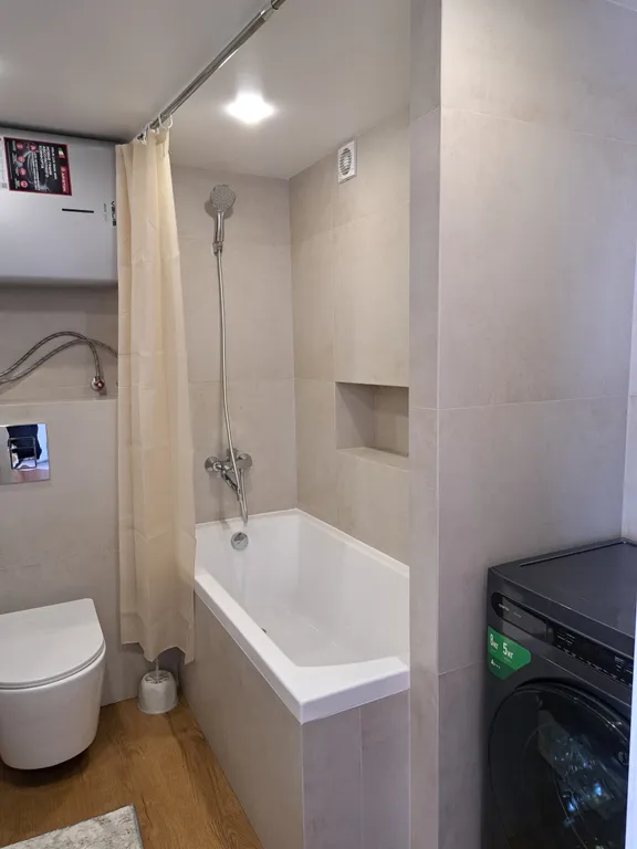 Квартира Квартира Просторная студия с новым ремонтом — Сириус