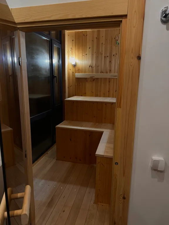 Уютный дом-лофт с видом на лес и реку