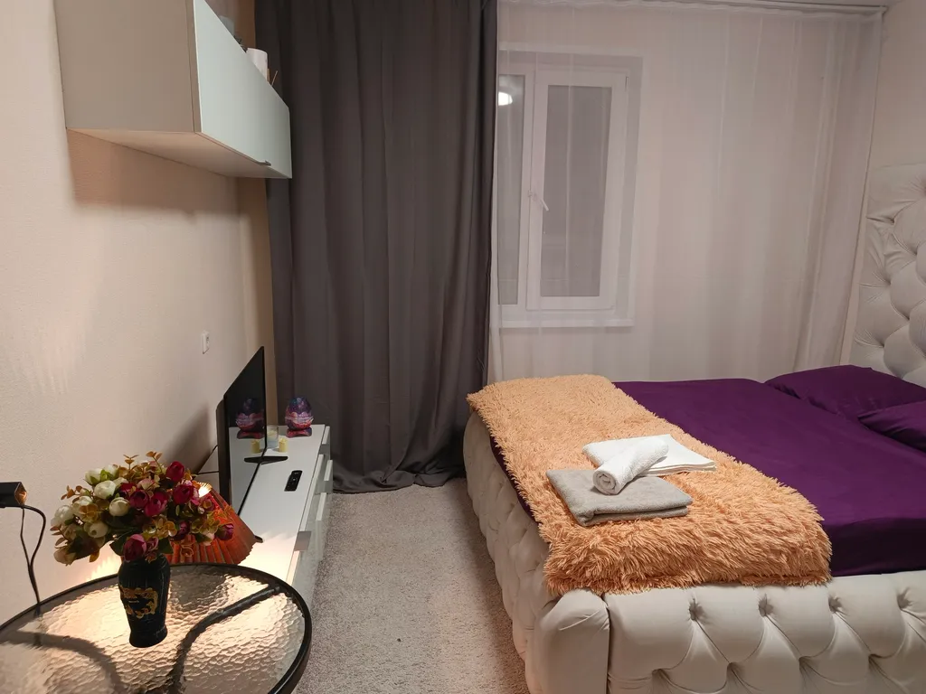 Шикарная студия с королевской кроватью