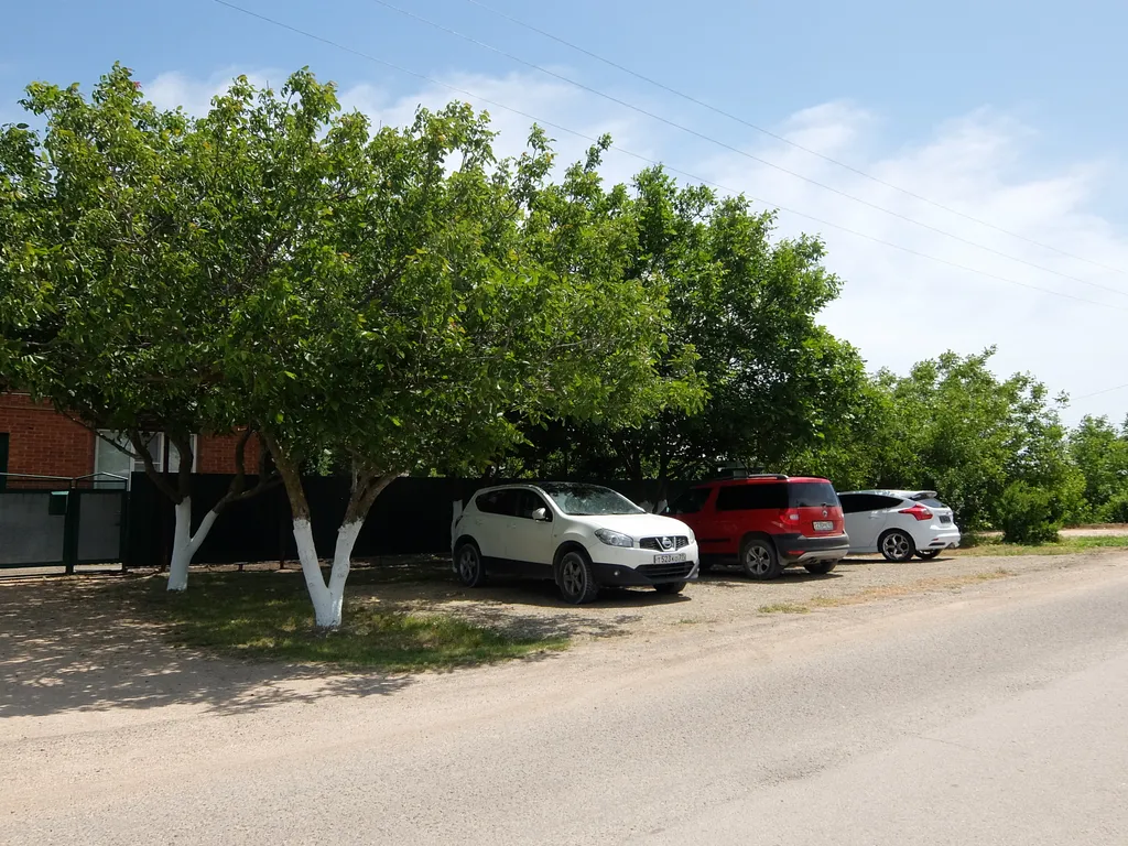 Домик со своей кухней и беседкой