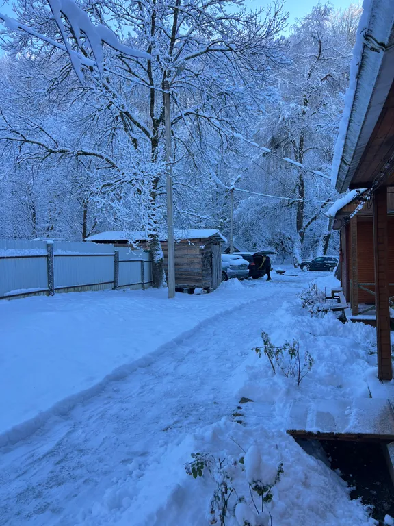 Квартира Жилая комната на четверых в деревянном таунхаусе — Апшеронск