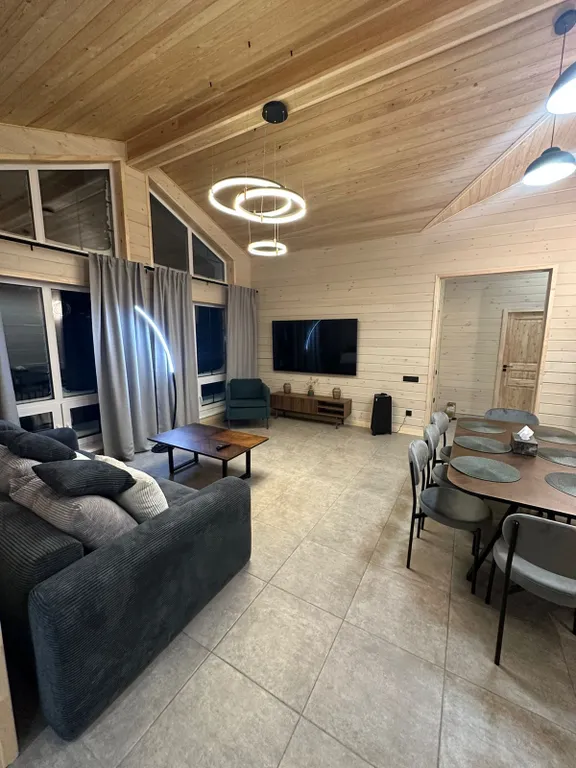 Дом из дерева на Кедровой