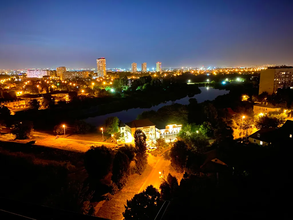 Панорамный люкс с джакузи и камином