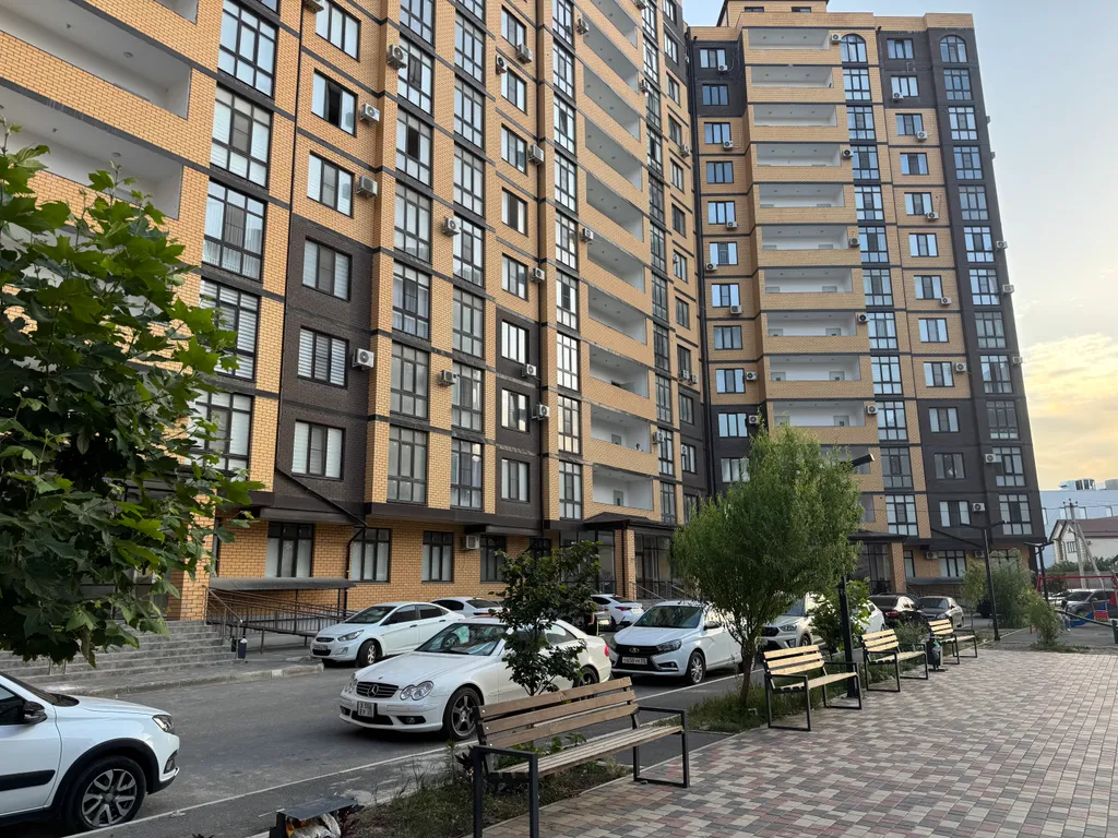 Квартира 2-комнатная Квартира — Махачкала