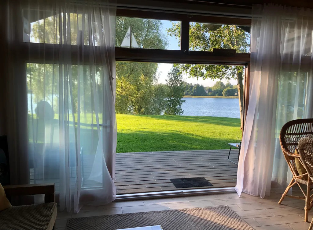 Коттедж Дом у озера — аренда посуточно в Полоцк