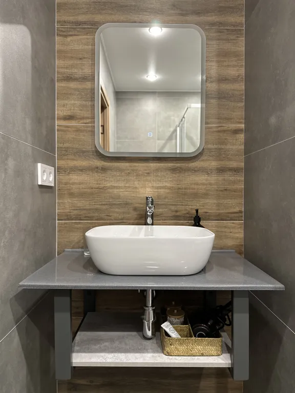 Светлая квартира в 8 минутах езды до центра