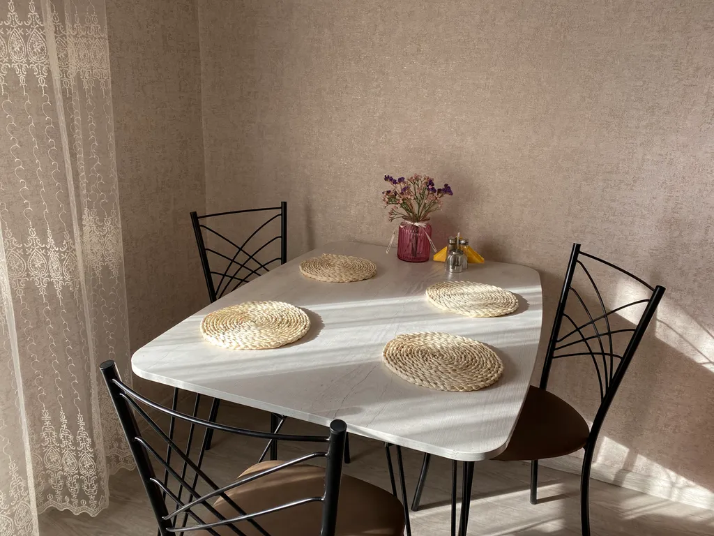 Квартира Квартира 1комн возле Планеты с деревянным балконом — Красноярск