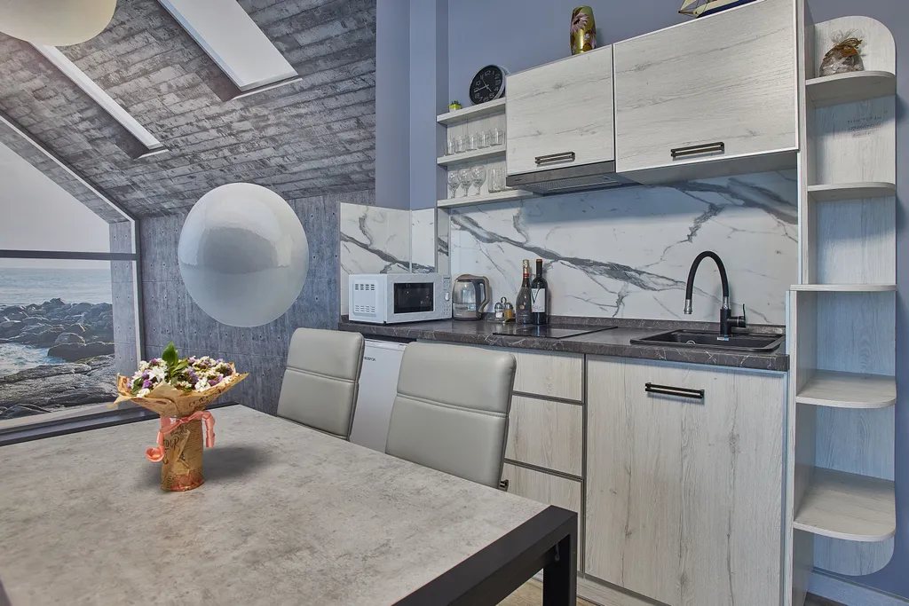 Студия на Хрустальном с видом на бухту Севастополя