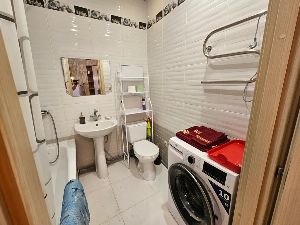 Уютная квартира у метро, 5 минут