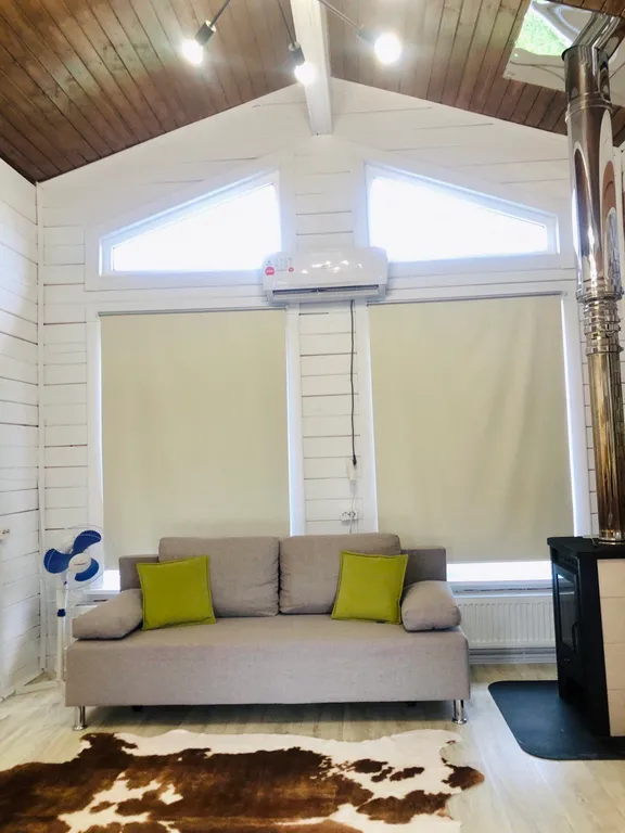 Уютный деревянный загородный дом в живописном селе