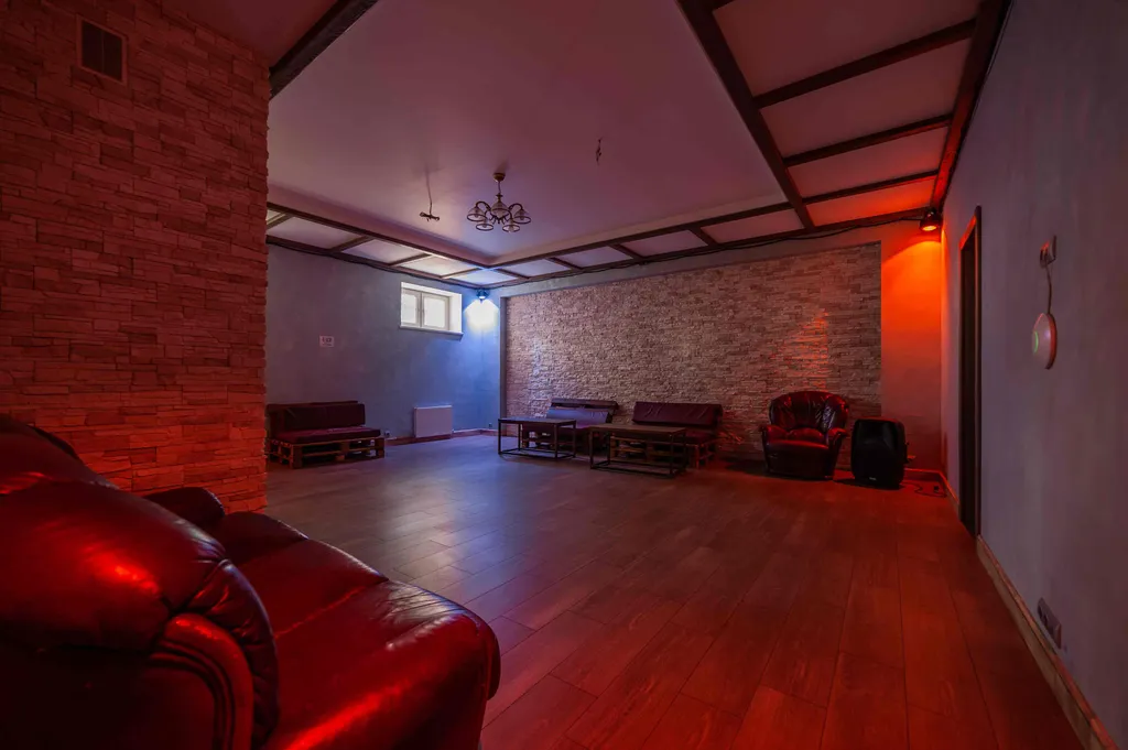 10-комнатный Дом