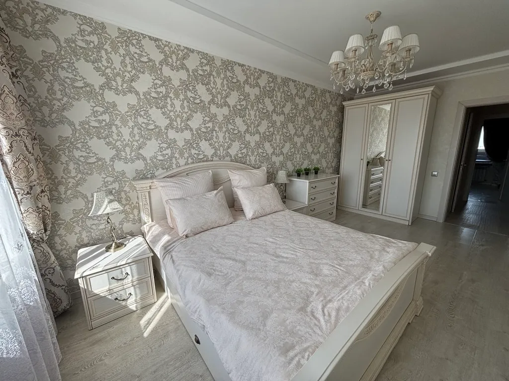 Светлая двухкомнатаная квартира с дизайнерским ремонтом рядом с центром города — аренда посуточно в Владимир